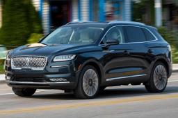 2022 Lincoln Nautilus Front Left in Green